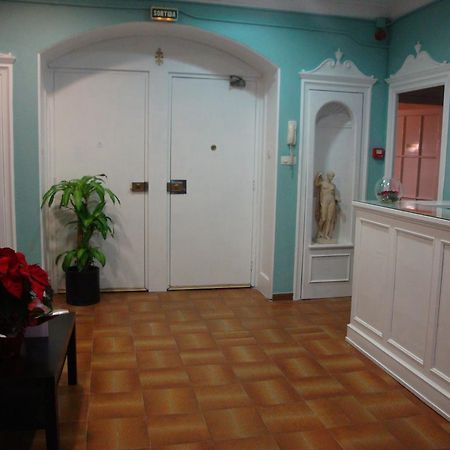 Hostal Valls Barcellona Esterno foto
