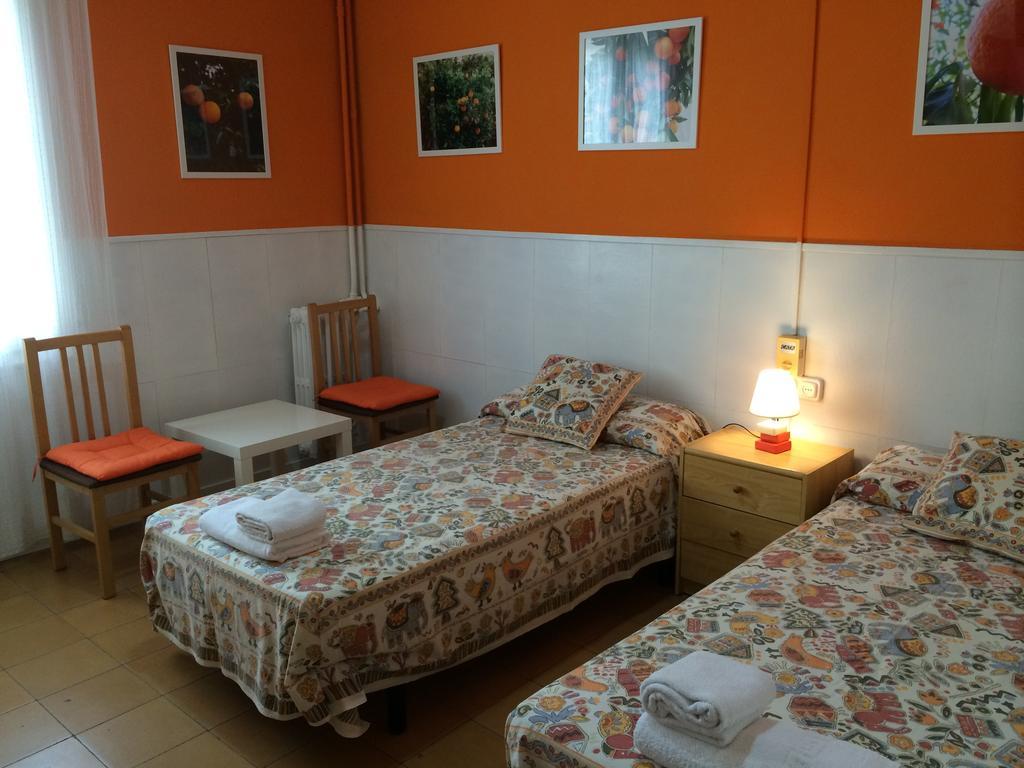 Hostal Valls Barcellona Esterno foto
