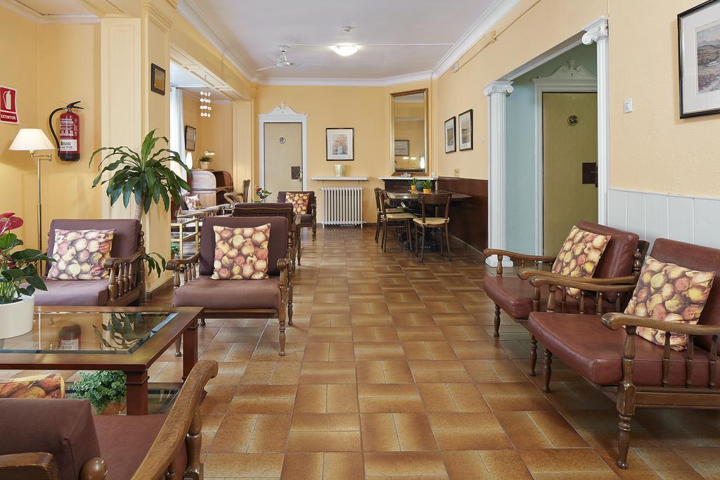 Hostal Valls Barcellona Esterno foto