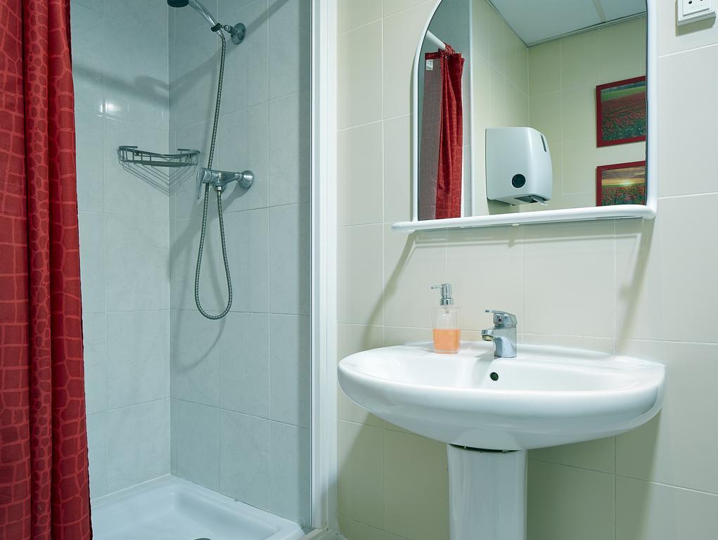 Hostal Valls Barcellona Esterno foto
