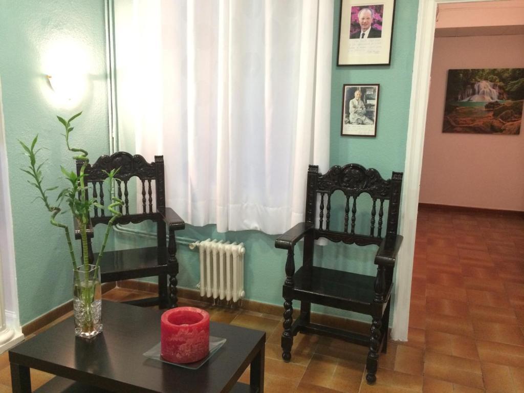 Hostal Valls Barcellona Esterno foto