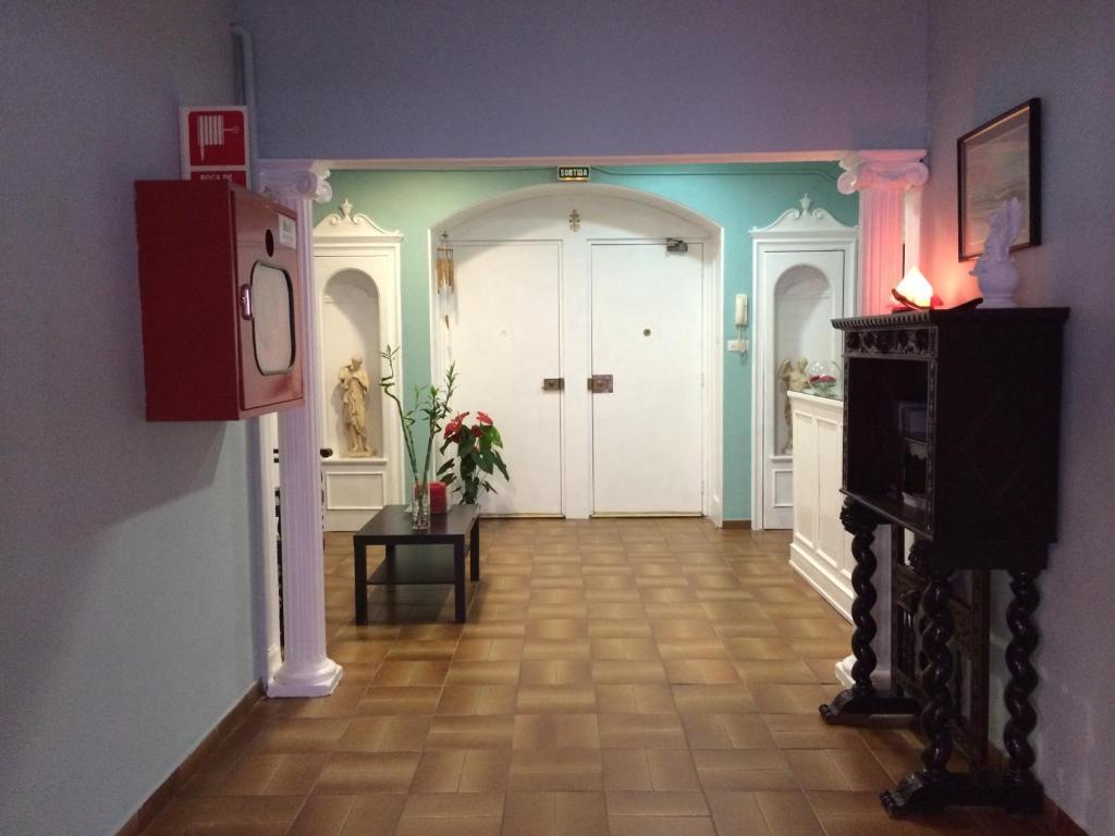 Hostal Valls Barcellona Esterno foto
