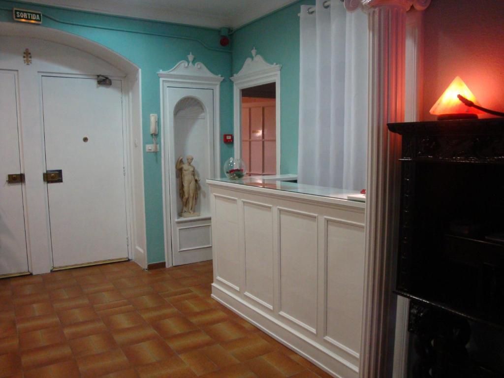 Hostal Valls Barcellona Esterno foto